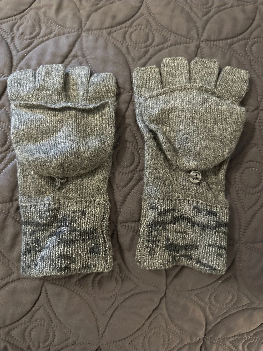 Convertible Knit Fingerless Gloves with Mitt Flap - Gray